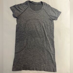 Lululemon grey swifly tech